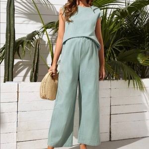 SOLD | SHEIN maternity batwing sleeve keyhole back top and wide leg pants set